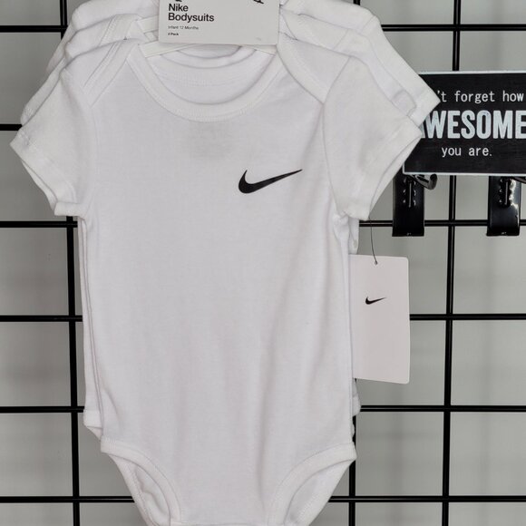 Adorable White Nike 3-Piece Onesie Set | Sizes 12 Months - Picture 2 of 12